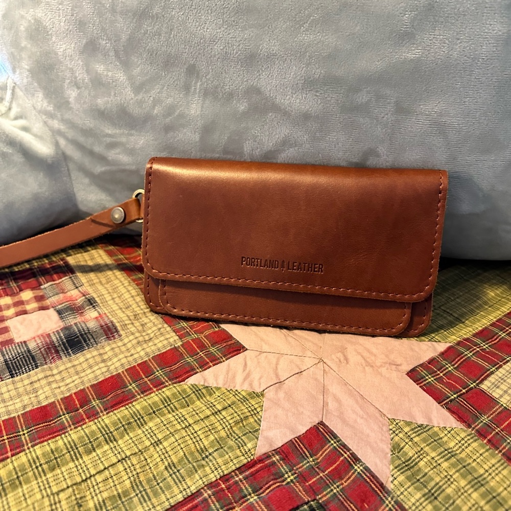 Portland Leather Lily Wristlet
